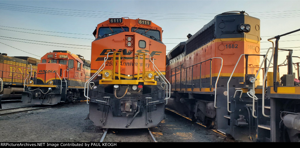 Head On Photo Of BNSF 6111 A 25th BNSF Anniversary ES44AC Locomotive 